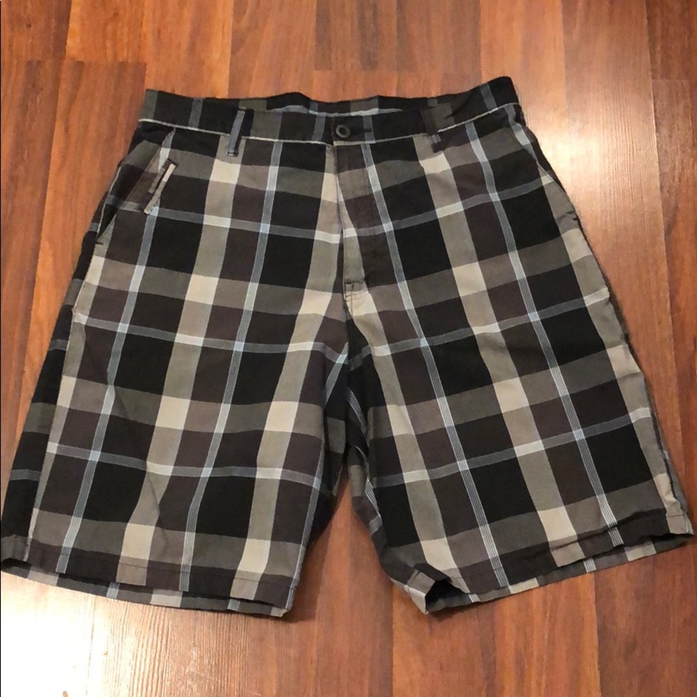 Men’s Burnside Plaid Shorts